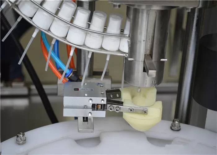 Maszyna do napełniania butelek z rozpylaczem do czyszczenia