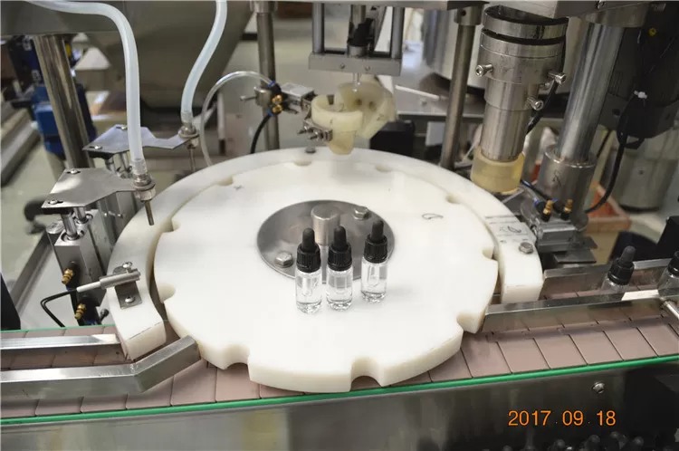 Elektroniczna maszyna do napełniania cieczy z pompą perystaltyczną